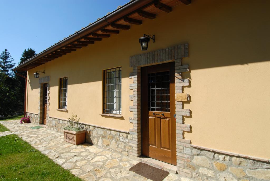 Agriturismo Tenuta Conti Faina フラッタ・トディーナ 部屋 写真
